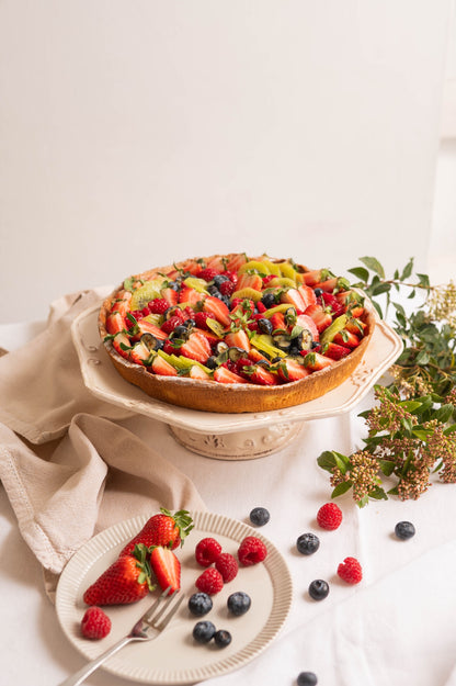 Crostata con crema e frutta fresca
